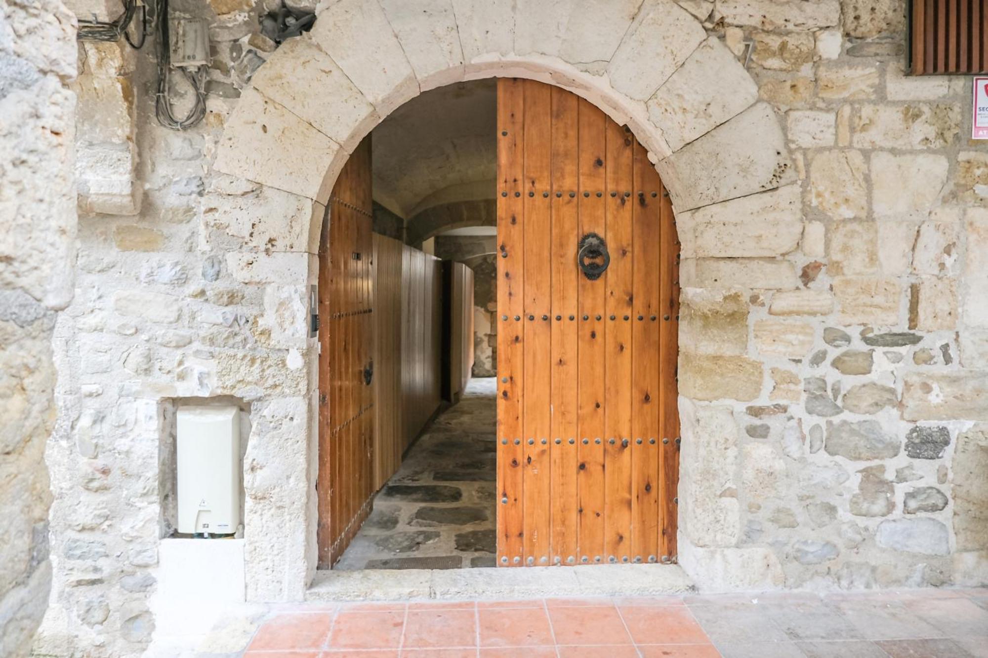 Can Cintet 21Nuevo Apartamento Moderno En Besalú Buitenkant foto