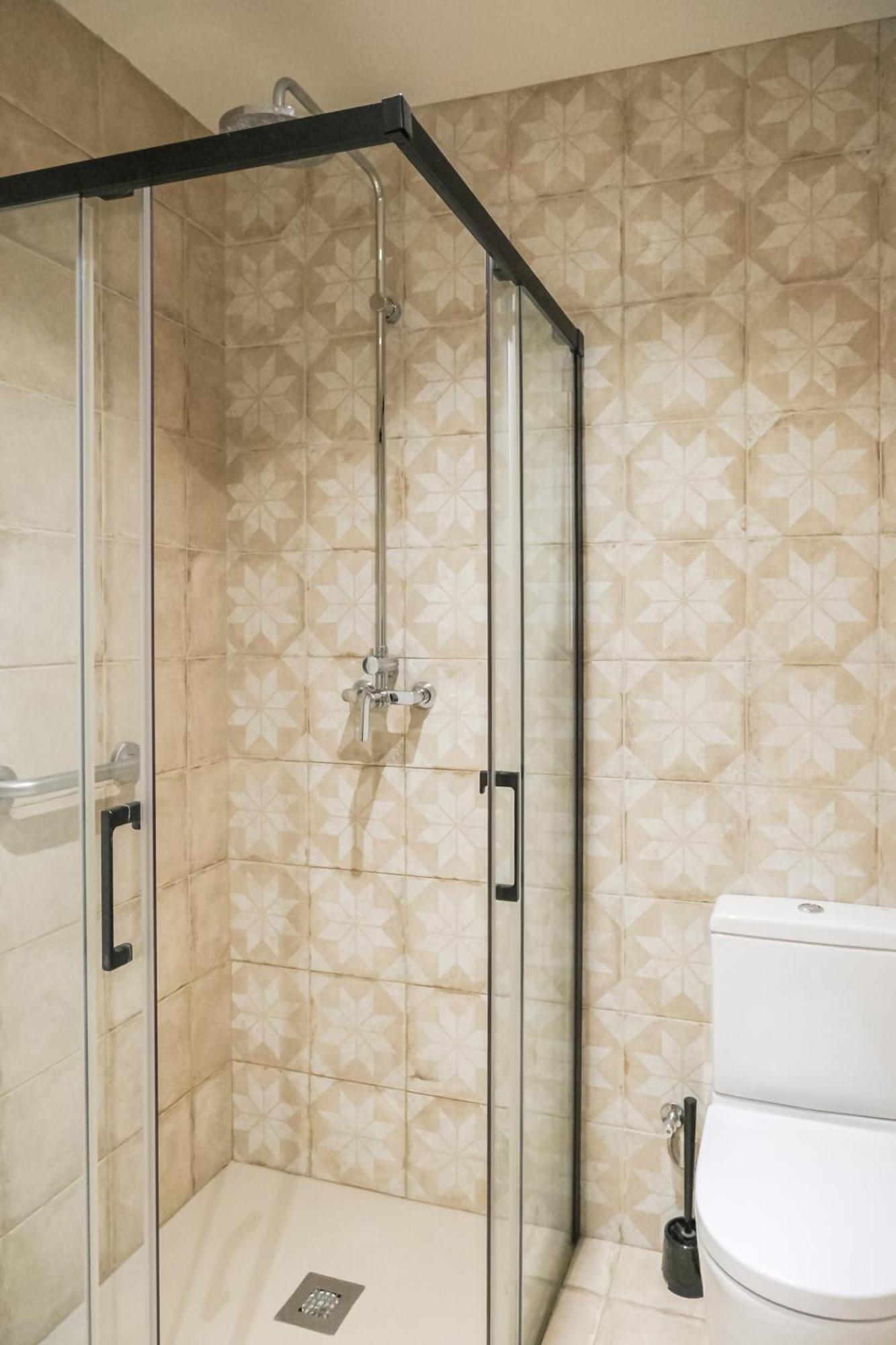 Can Cintet 21Nuevo Apartamento Moderno En Besalú Buitenkant foto